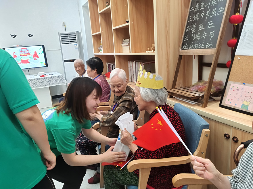 銀海倆寶貝長(zhǎng)者生日會(huì) 銀海倆寶貝長(zhǎng)者生日會(huì)