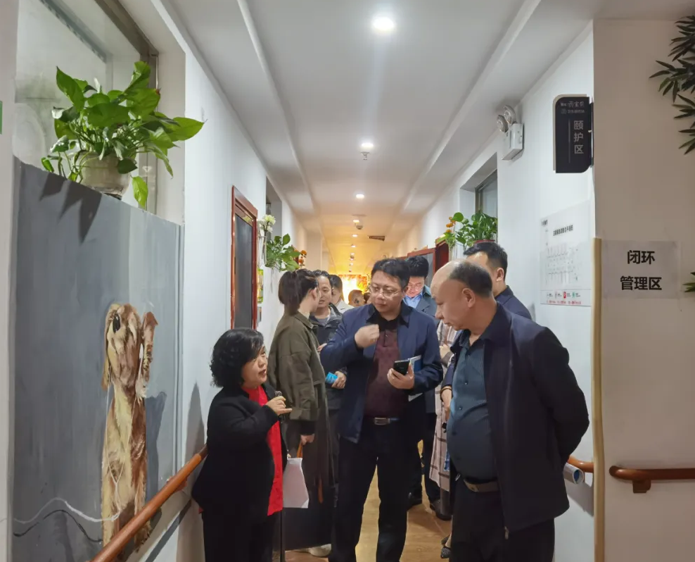 全省14個市州民政局分管領(lǐng)導(dǎo)、養(yǎng)老服務(wù)科科長、縣市區(qū)民政局分管副局長等100余人