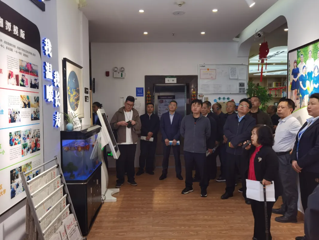 全省14個市州民政局分管領(lǐng)導(dǎo)、養(yǎng)老服務(wù)科科長、縣市區(qū)民政局分管副局長等100余人