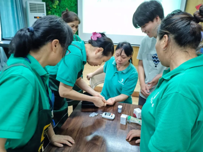 俩宝贝月度培�?考核再升�U? width=