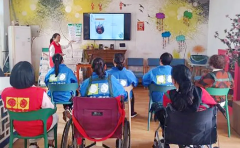 俩宝贝月度培训：(x��)沉浸式体验促(j��)�q�养老服务升�U? /></a></li></ul>
                        </div>
                    </div>
                </li>
                <li style=